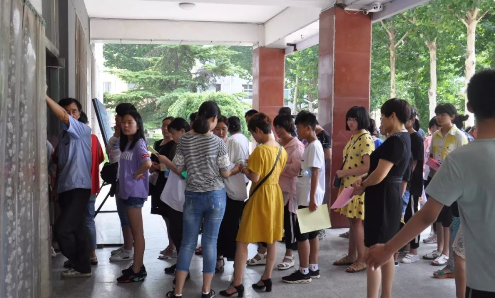 双重利好——揭秘“万能快查”小程序如何惠及教师与家长插图1 双重利好——揭秘“万能快查”小程序如何惠及教师与家长插图1